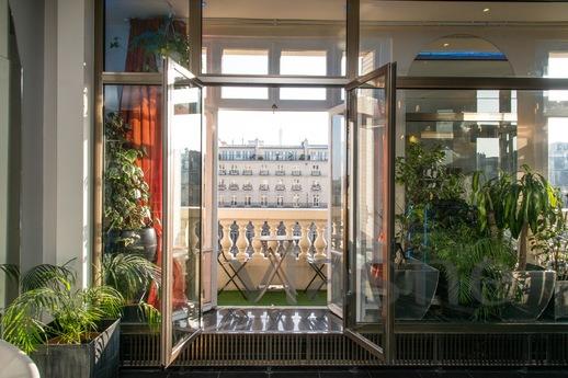 Апартаменты с видом на Елисейские поля, Париж - квартира посуточно