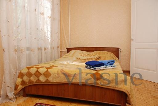2 bedroom m.Druzhby Peoples 1 min., Kyiv - apartment by the day