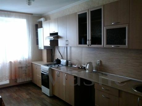 apartment in the new house, Cheboksary - günlük kira için daire