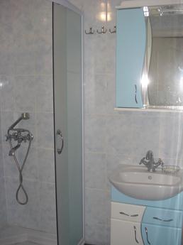 The apartment is renovated in the heart, Sloviansk - apartment by the day