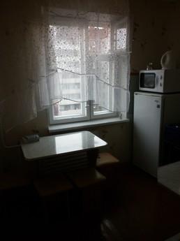 Good one-room apartment, Bratsk - günlük kira için daire