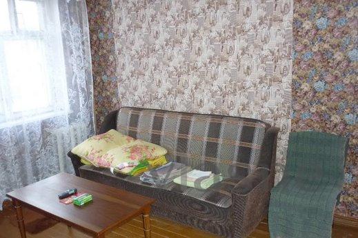 Rent 1-bedroom apartment in the town of Orekhovo-at night, t