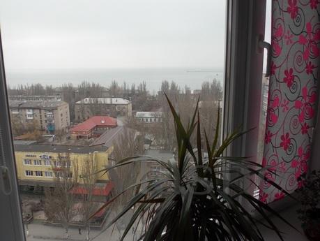 deniz kenarında şehir merkezinde daire, Berdiansk - günlük kira için daire