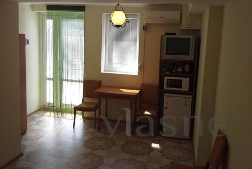 Rooms at the entrance to the beach - fro, Sevastopol - apartment by the day