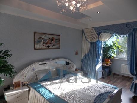 Rent a luxury 2 rooms. m., near the sea, Chernomorsk (Illichivsk) - apartment by the day