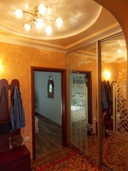 Rent a luxury 2 rooms. m., near the sea, Chernomorsk (Illichivsk) - günlük kira için daire
