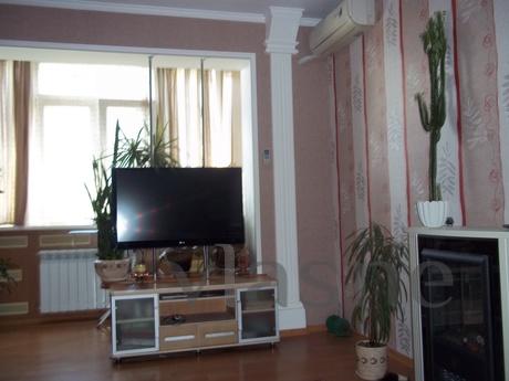 Rent apartments 2-bedroom. m. Berdyansk, Berdiansk - günlük kira için daire