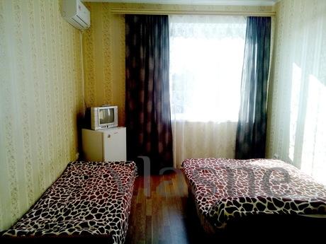 Odalar, Euro tamir, denizden 10 m, Berdiansk - günlük kira için daire