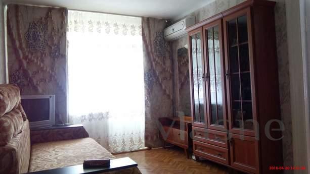 Rent two-room apartment in Gaspra, Gaspra - apartment by the day