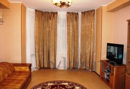 Spacious 2shka at the Philharmonic, Kirov - apartment by the day