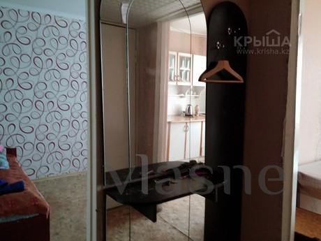Rent 1 bedroom apartment. The Center, Ekibastuz - apartment by the day