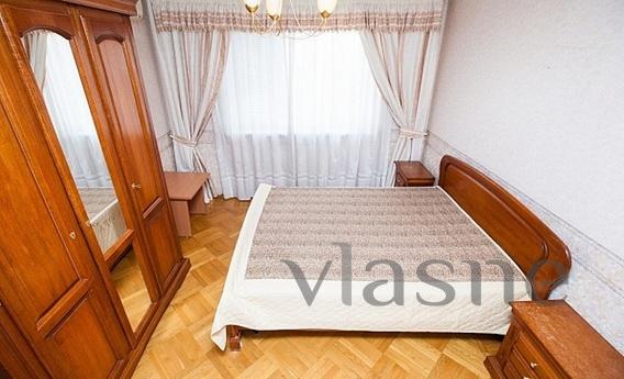 Clean, comfortable 2-bedroom apartment, Almaty - günlük kira için daire