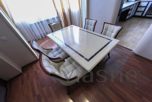 Luxury 3-bedroom in the new world, Astana - apartment by the day