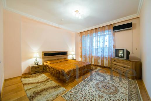 Comfortable apartment in Astana Triumph, Astana - günlük kira için daire