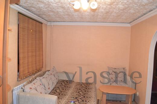 apartment in the center, Karaganda - apartment by the day