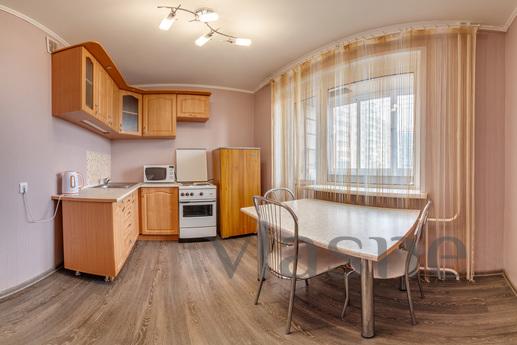New house, all the furniture, Novosibirsk - günlük kira için daire