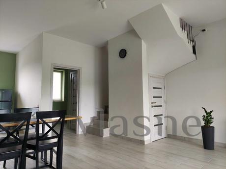 A modern tanhaus with an area of 150m2 i, Chernivtsi - apartment by the day