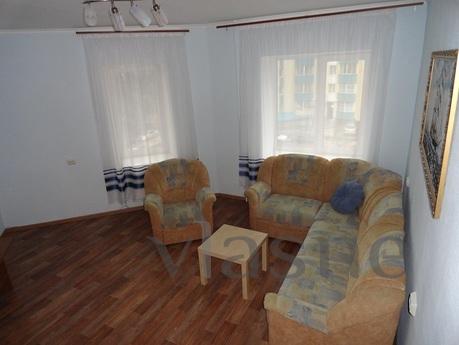 Large 2-bedroom apartment, Novosibirsk - günlük kira için daire