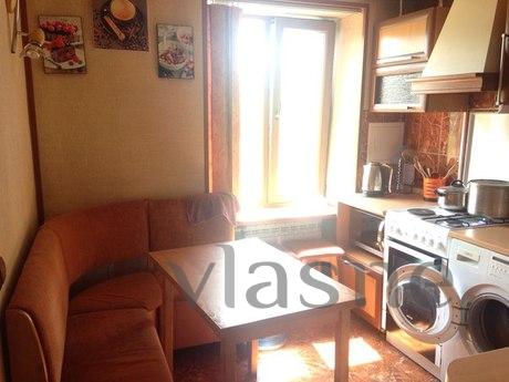 Nice 2-bedroom apartment, Karaganda - apartment by the day