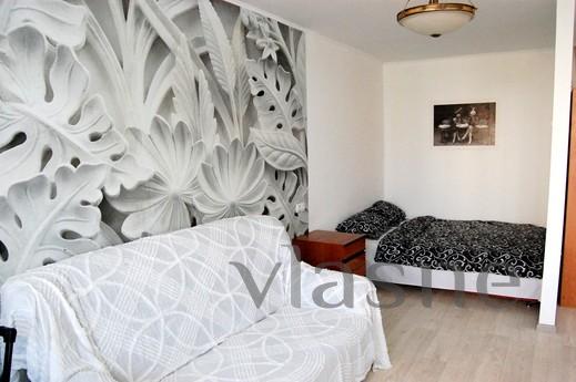 Good apartment in Goloseevka street 3. Excellent location in