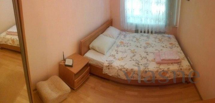 Пропоную в оренду 2 кімнатну квартиру в центрі Києва, на іст