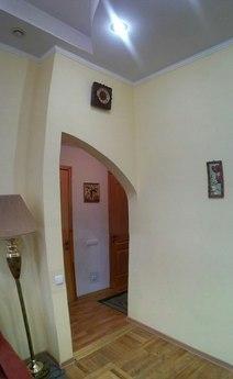 2 bedroom apartment m. Golden Gate, Kyiv - apartment by the day