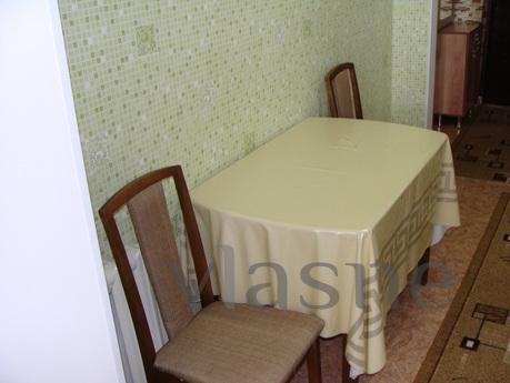 1 bedroom in the center with WIFI, Shymkent - apartment by the day