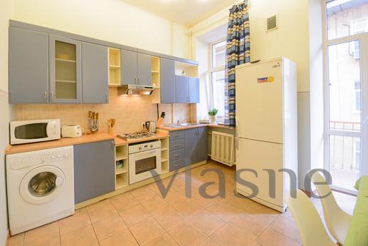 3-bedroom apartment in the heart of Kiev, Kyiv - mieszkanie po dobowo