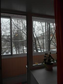 One bedroom apartment in the city center, Korolyov - apartment by the day