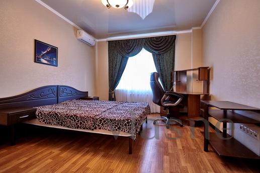 Most two-bedroom apartment in the center, Krasnodar - apartment by the day