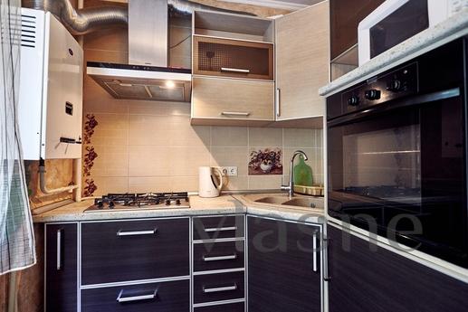 The apartment is for a large company, Krasnodar - günlük kira için daire