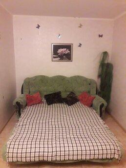 Сдам посуточно 1 комнатную квартиру возле метро 