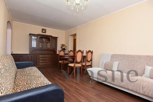Two-bedroom apartment near KRK Uralets, Yekaterinburg - apartment by the day