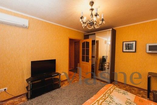 1-кімнатна квартира по вул. Курчатова, Сєвєродонецьк - квартира подобово