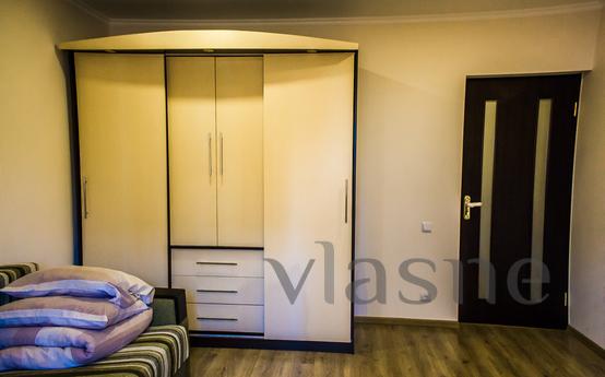 3-bedroom apartment, Chernivtsi - günlük kira için daire