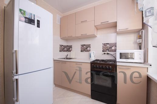 2 bedroom apartment on Gorky 36, Krasnoyarsk - apartment by the day