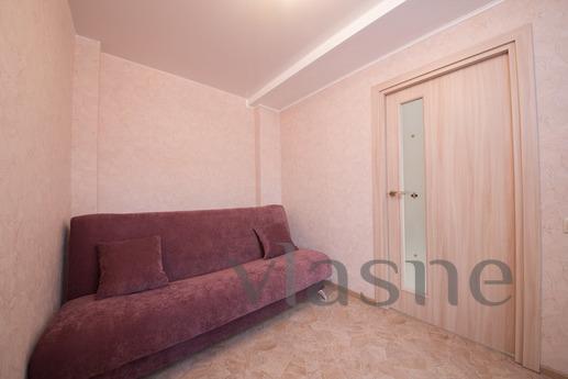 2 bedroom apartment on Gorky 36, Krasnoyarsk - günlük kira için daire