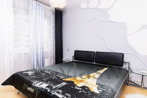 luxurious two-bedroom apartment, Perm - günlük kira için daire