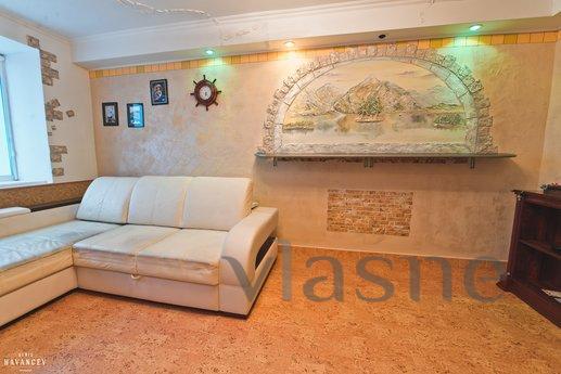 apartment with designer renovation, Saratov - günlük kira için daire