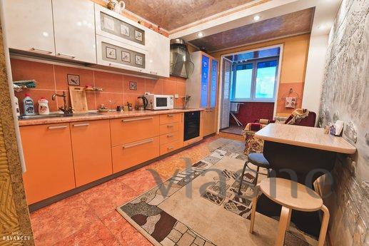 apartment with designer renovation, Саратов - квартира подобово