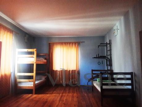 Guest House & Hostel Charlie, Simferopol - mieszkanie po dobowo
