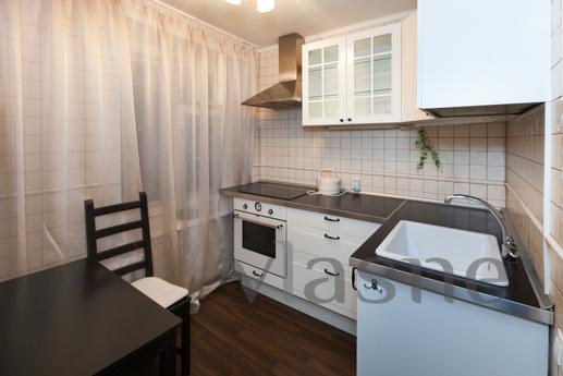 Cozy one-bedroom apartment near the rail, Novosibirsk - günlük kira için daire