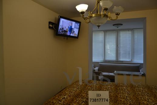 Rent our 3-room apartment 2/5 home, Saky - apartment by the day