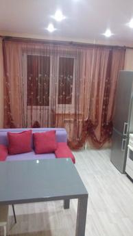 Cool apartment near Auchan, Tyumen - apartment by the day