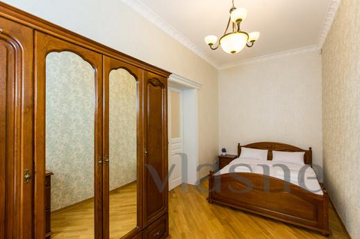 Apartments (Lepkogo VIP) roztashovany in the historical cent