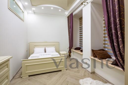 The apartment (Sholem Aleichem) is located in the historic c
