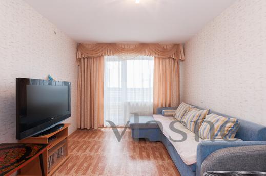 Marin Dom na Mendeleeva 31, Yekaterinburg - apartment by the day