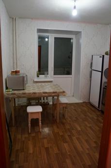 The apartment is in a new house, Novoaltaysk - apartment by the day