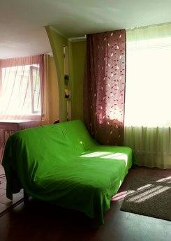 Clean, not smoked, 4 beds, Novosibirsk - apartment by the day