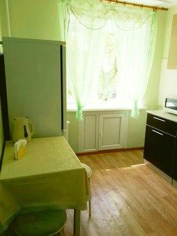 Clean, not smoked, 4 beds, Novosibirsk - günlük kira için daire